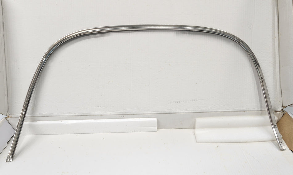 GM 1628585 Wheel Well Opening Trim Front LH Needs Polish Cadillac OEM NOS