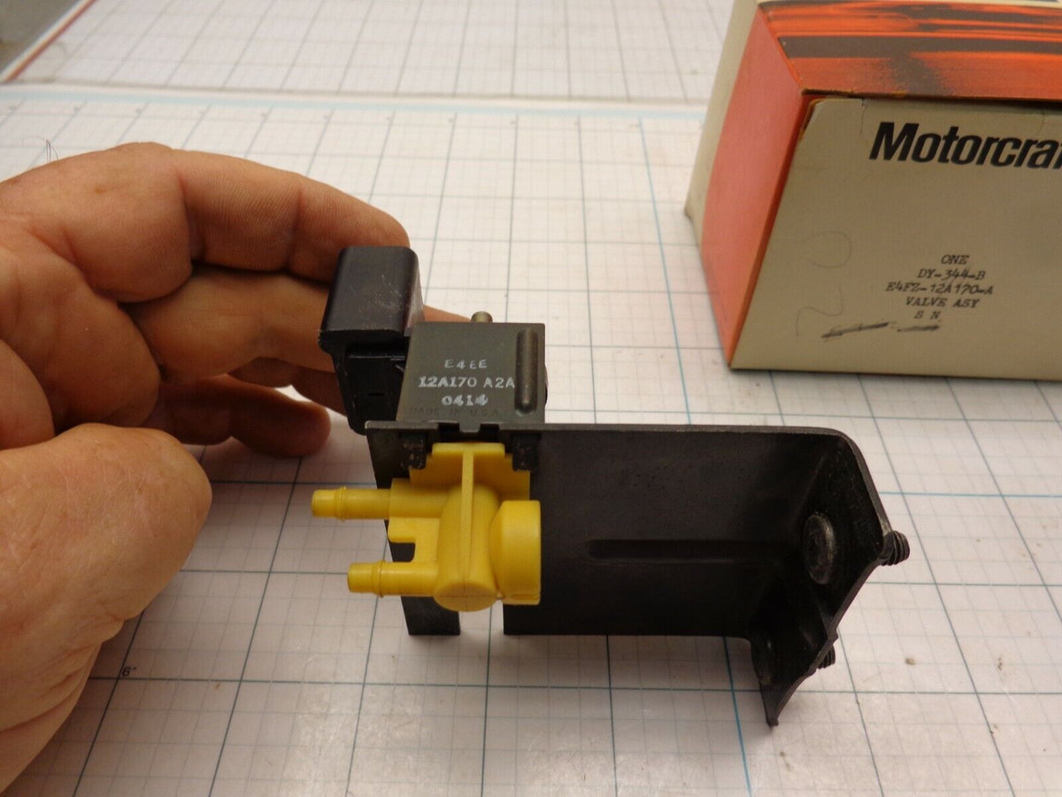 Distributor Modulator FORD E4FZ-12A170-A Valve Assembly Distributor Modulator Motorcraft DY ...