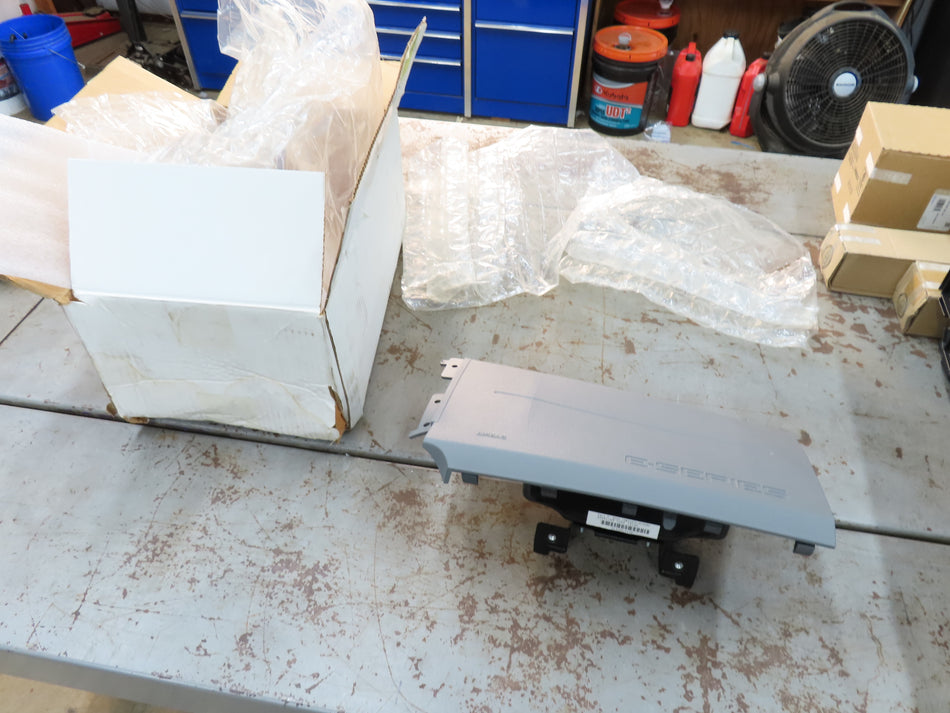 Ford 9C2Z-15044A74-AA Passenger Dashboard Airbag Module Grey Van OEM