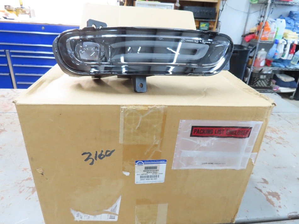 Mopar 68273052AC Fog Light Assembly Right RH Passenger