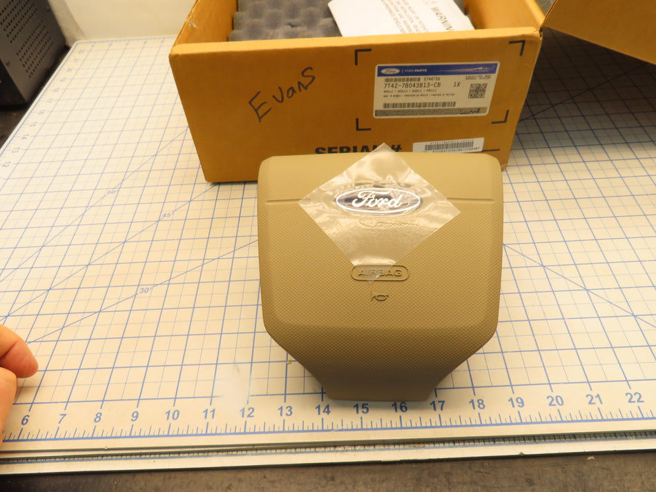 Ford 7T4Z-78043B13-CB Steering Airbag Module Horn Cover 07