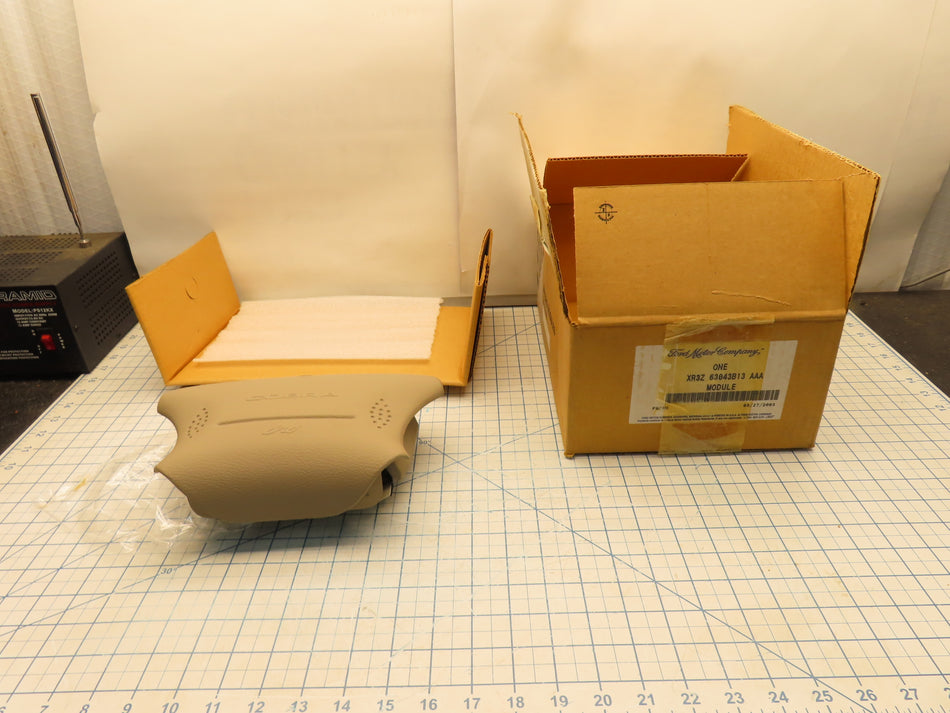 Ford XR3Z-63043B13-AAA Steering Wheel Air Bag Horn Button Module COBRA OEM